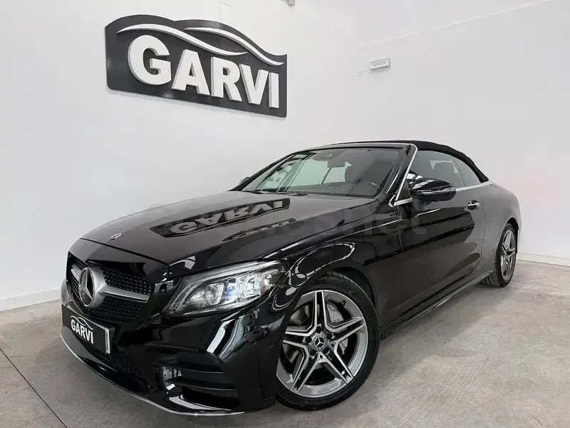 Usado Mercedes C220 194 CV (142 kW) 2021 Negro Descapotable