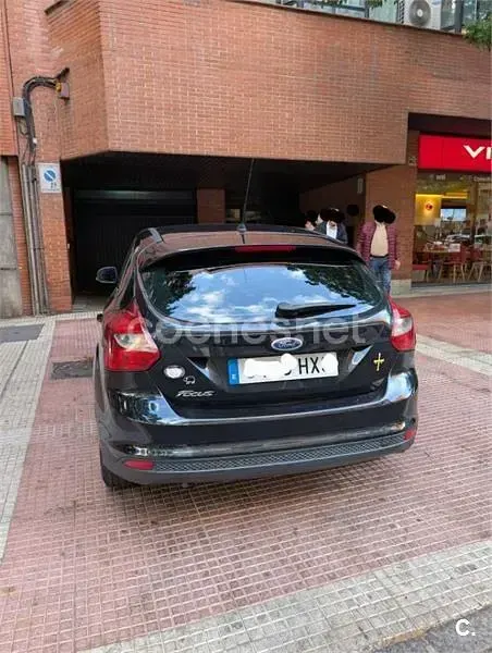 Usado Ford Focus Trend 115 CV (84 kW) 2012 Negro Berlina