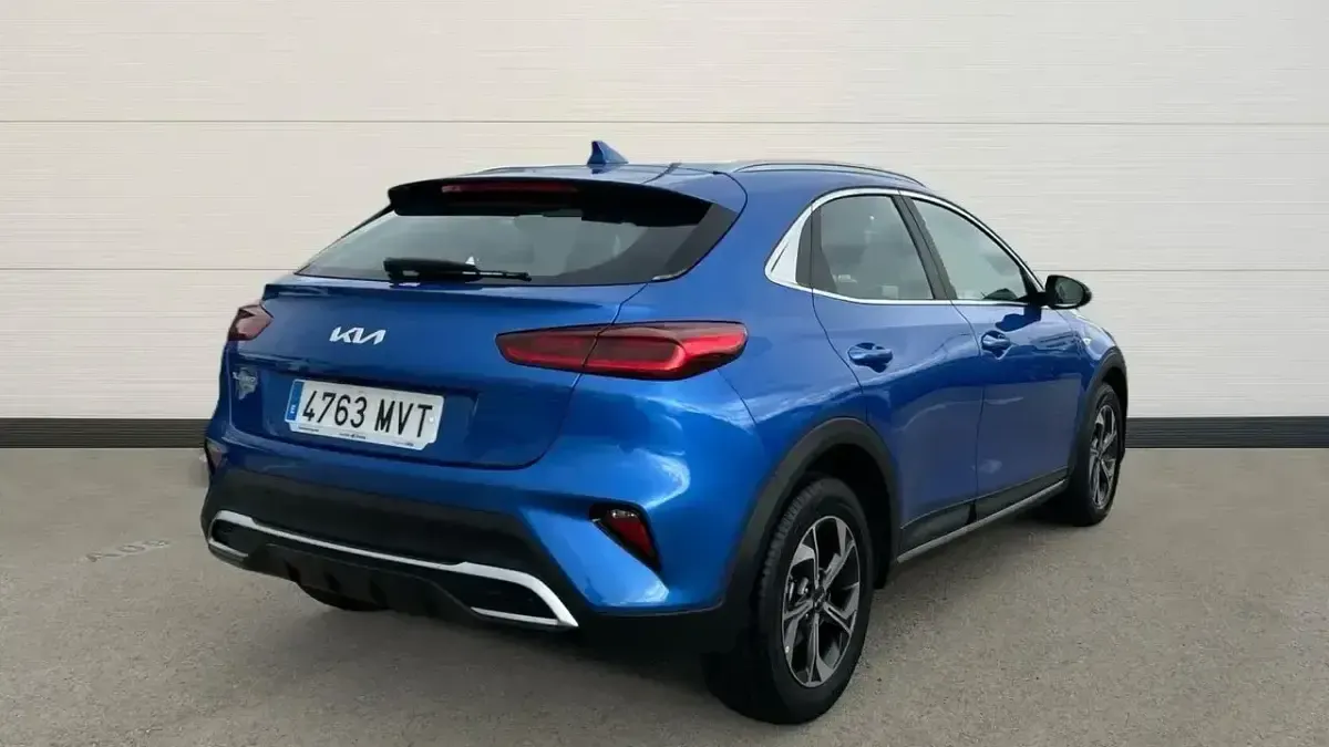 Usado Kia XCeed 140 CV (102 kW) 2024 Azul SUV