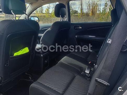 Usado Fiat Freemont Urban 170 CV (125 kW) 2011 Gris / plata SUV