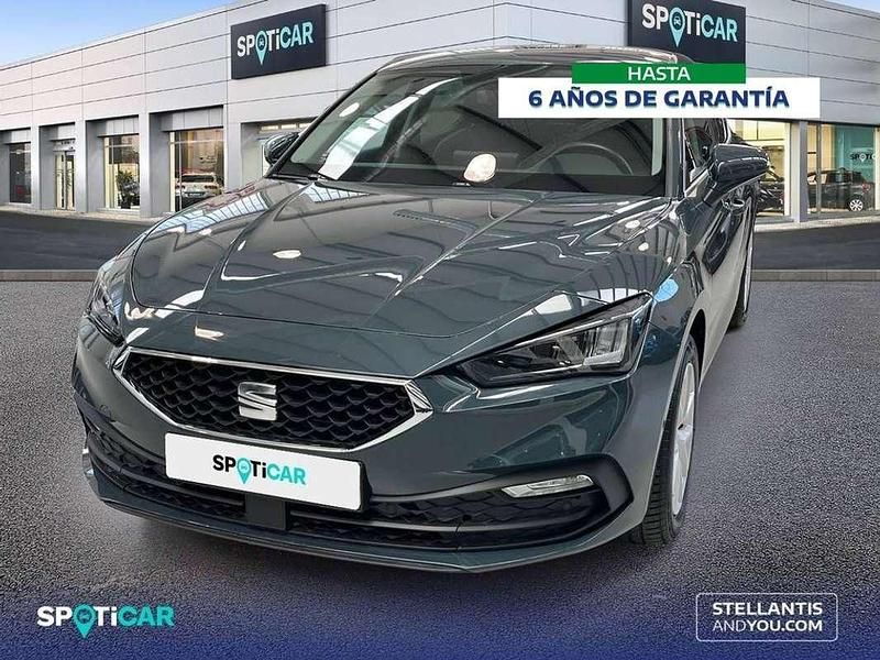 Usado Seat Leon Style 116 CV (85 kW) 2025 Gris Utilitario