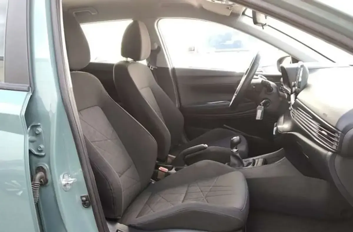 Usado Hyundai Bayon 84 CV (61 kW) 2023 Verde SUV