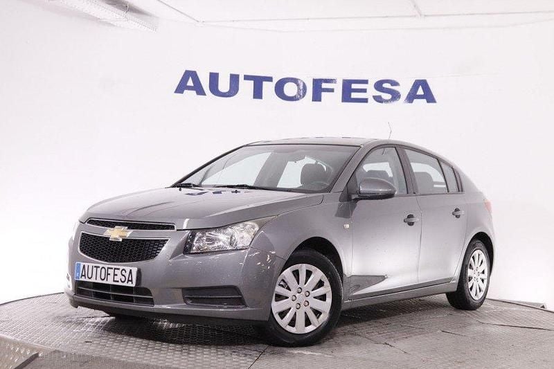 Plateado Usado 2011 Chevrolet Cruze LS Berlina | 7250 € (Precio justo) - Imagen 1/4