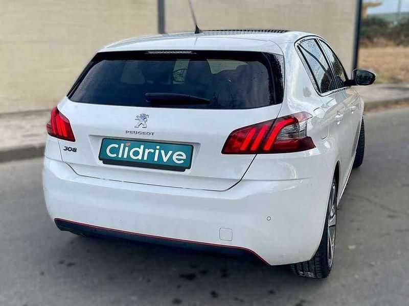 Usado Peugeot 308 Allure 120 CV (88 kW) 2017 Blanco Utilitario