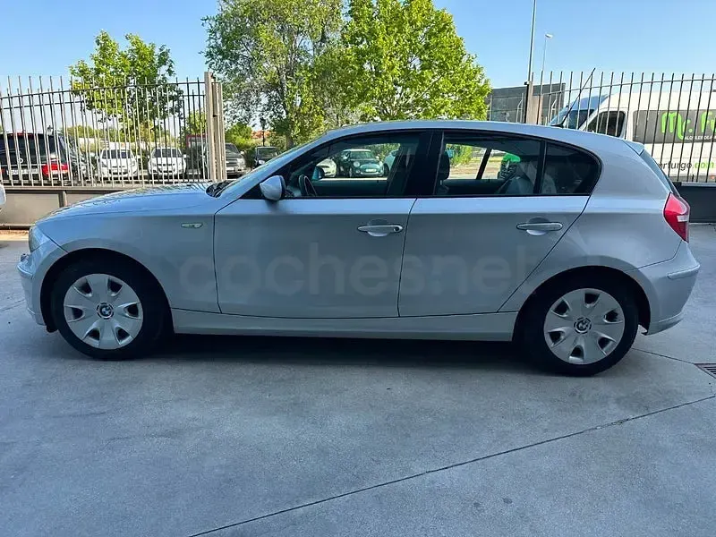 Usado BMW 118 129 CV (94 kW) 2007 Gris / plata Utilitario