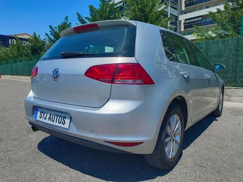 Usado VW Golf VII Edition 110 CV (80 kW) 2017 Gris / plata Berlina