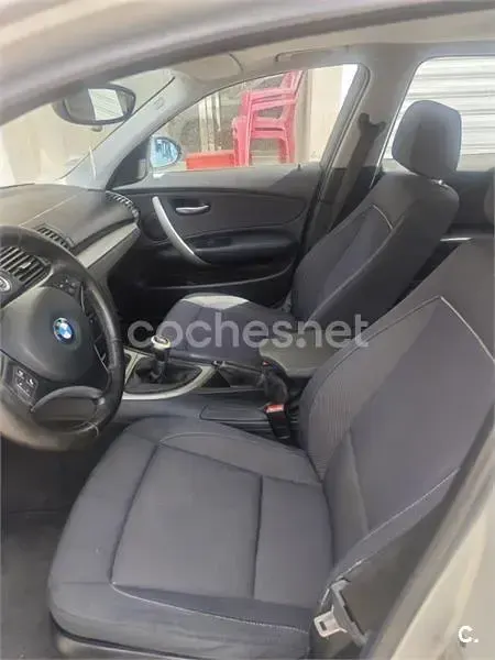 Usado BMW 118 143 CV (105 kW) 2009 Gris / plata Utilitario