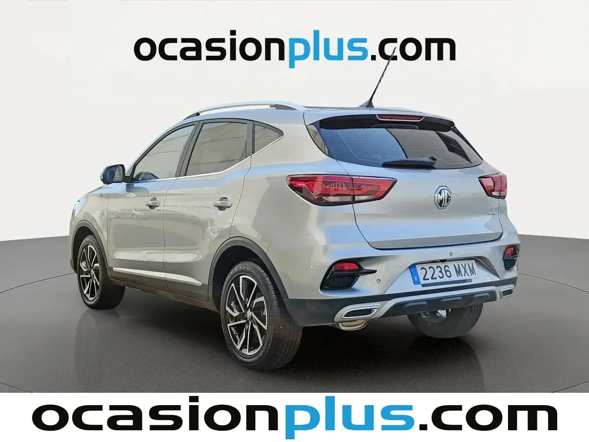 Usado MG ZS Luxury 106 CV (77 kW) 2024 Gris plata SUV