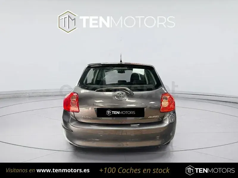 Usado Toyota Auris Sport 177 CV (130 kW) 2008 Gris / plata Utilitario