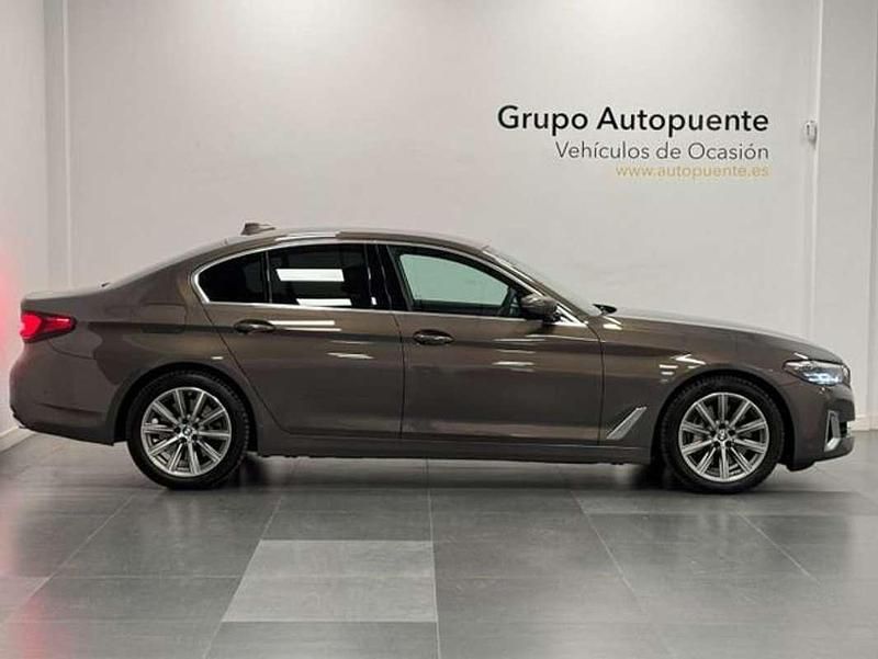 Usado BMW 530 Comfort Edition 286 CV (210 kW) 2023 Gris Berlina