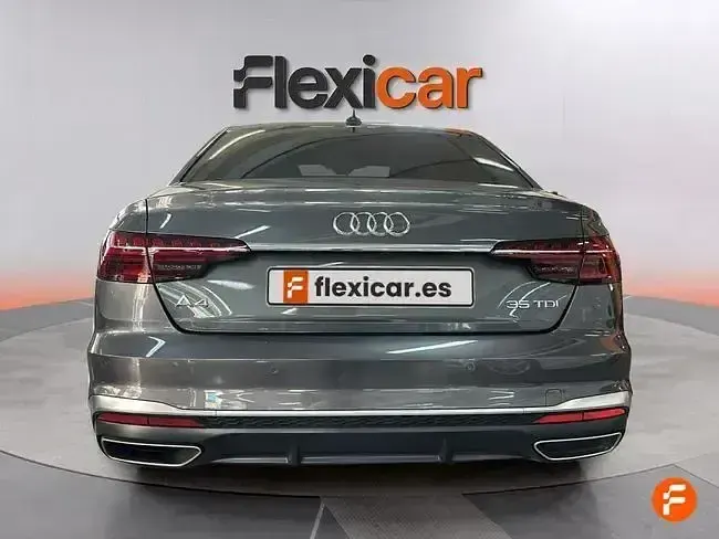 Usado Audi A4 Advanced Plus 163 CV (119 kW) 2023 Gris Berlina