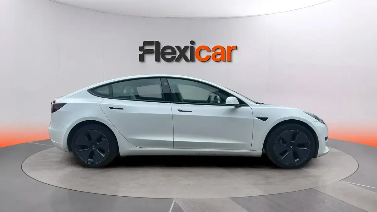 Usado Tesla Model 3 RWD 225 kW (306 CV) 2021 Blanco Berlina