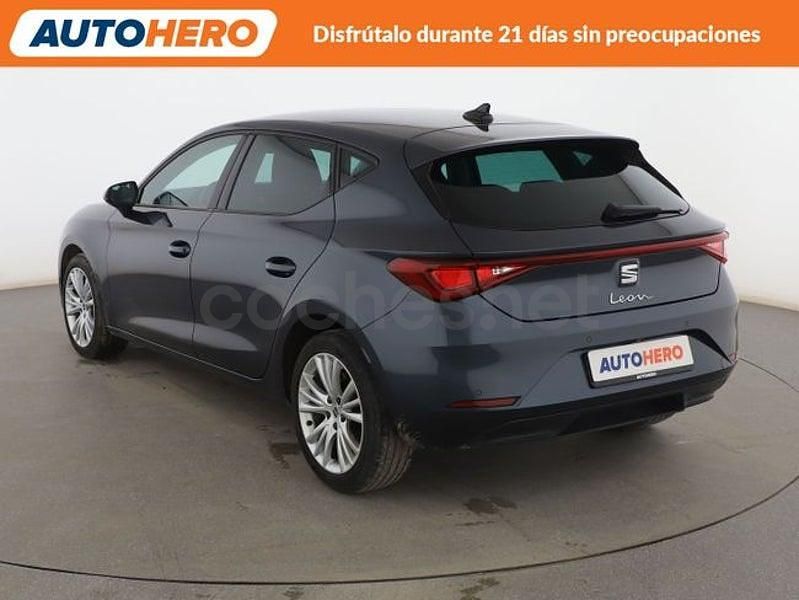 Usado Seat Leon Style 116 CV (85 kW) 2021 Gris Berlina