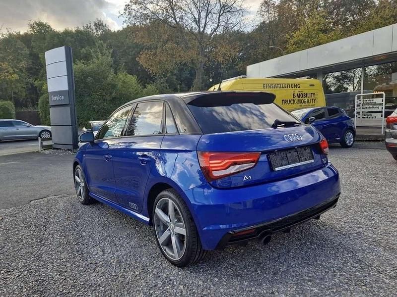 Usado Audi A1 Sportback S-Line 95 CV (69 kW) 2018 Azul Utilitario