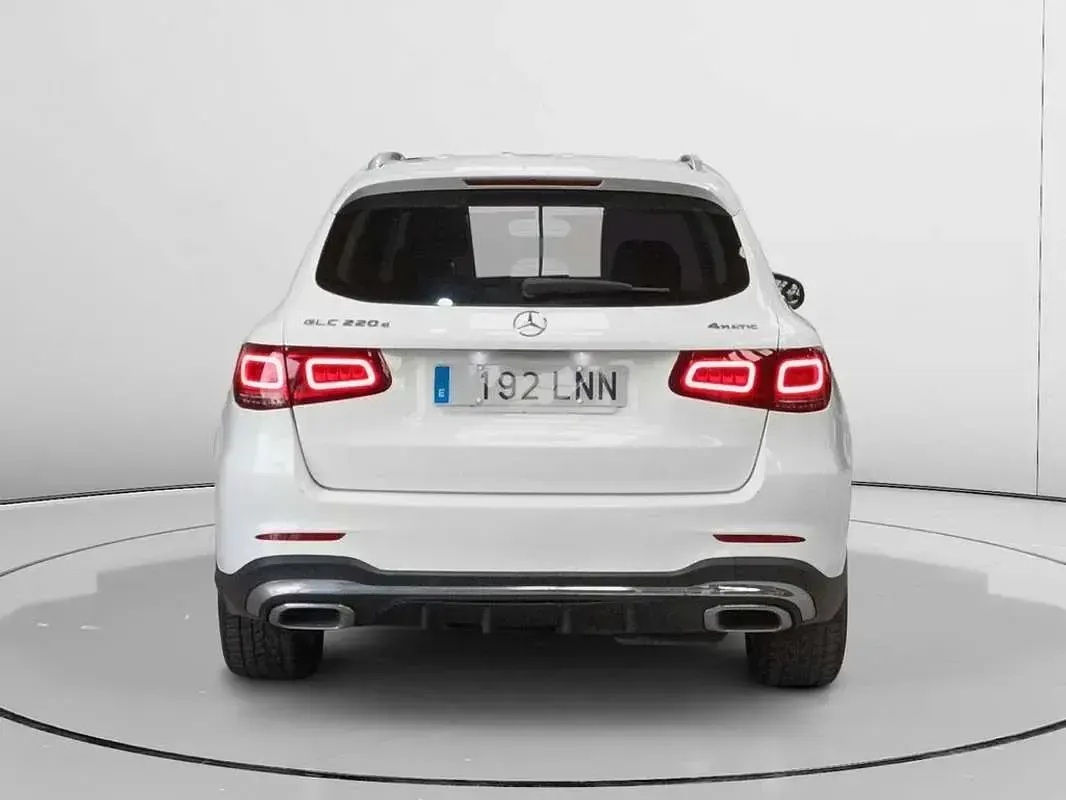 Usado Mercedes GLC220 194 CV (142 kW) 2021 Blanco SUV