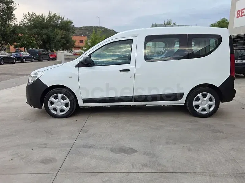 Usado Dacia Dokker Essentiel 75 CV (55 kW) 2019 Blanco Monovolumen