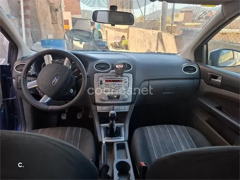 Usado Ford Focus Trend 115 CV (84 kW) 2009 Azul Berlina