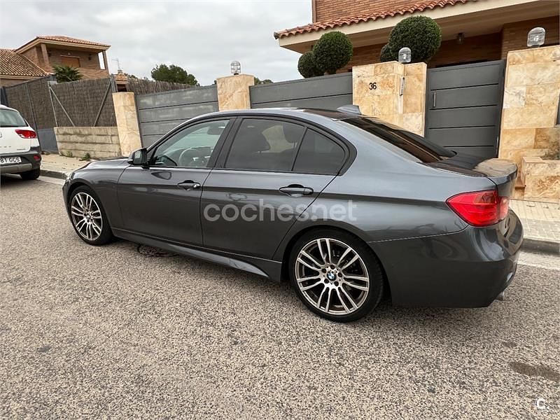 Usado BMW 318 Sport Line 143 CV (105 kW) 2013 Gris / plata Berlina