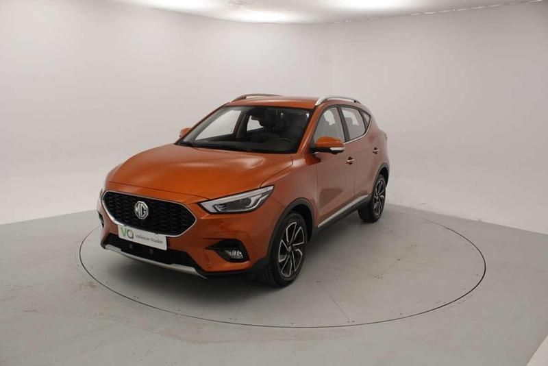 Usado MG ZS Luxury 106 CV (77 kW) 2023 Naranja Berlina