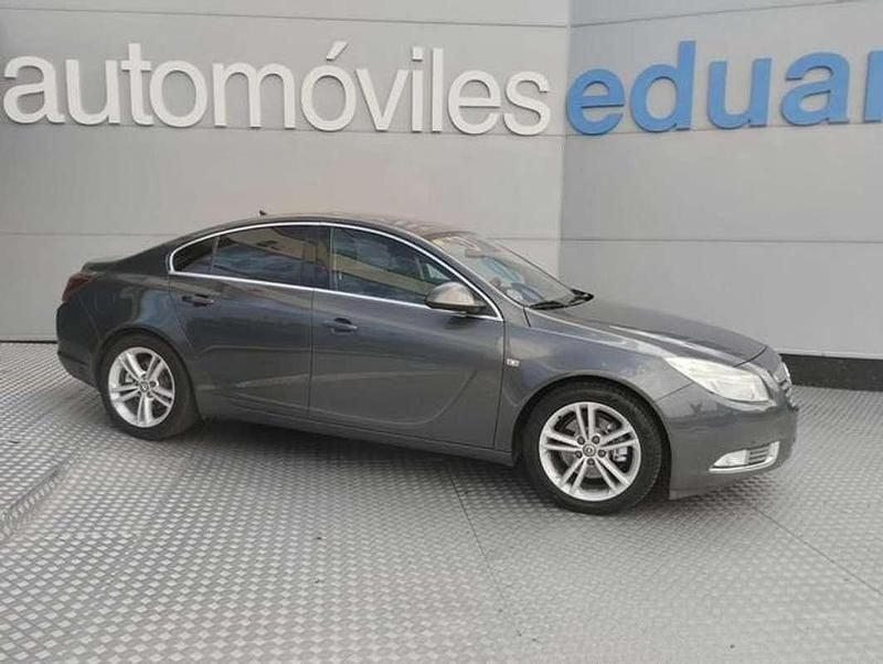 Gris / plata Usado 2011 Opel Insignia Sport Berlina | 6500 € (Super precio) - Imagen 1/4