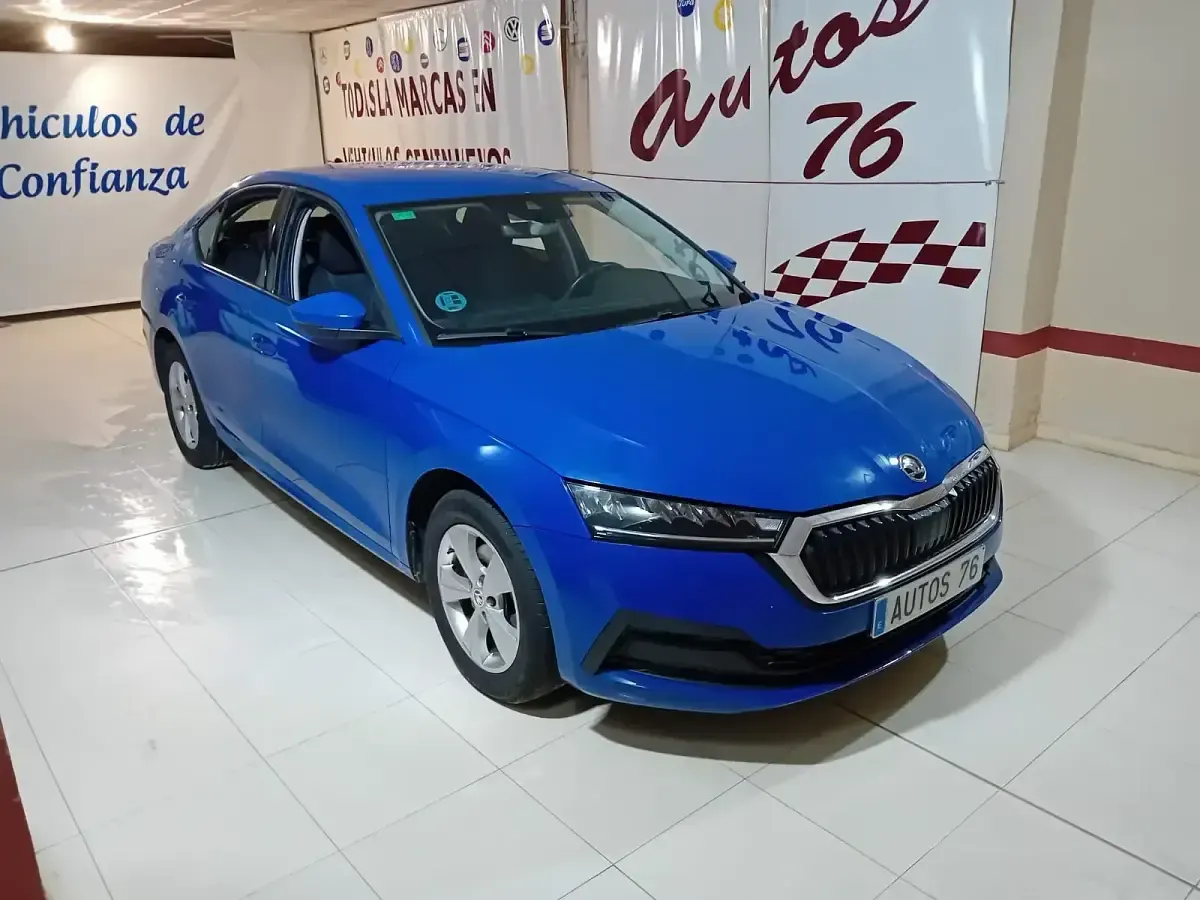 Usado Skoda Octavia Active 115 CV (84 kW) 2022 Azul