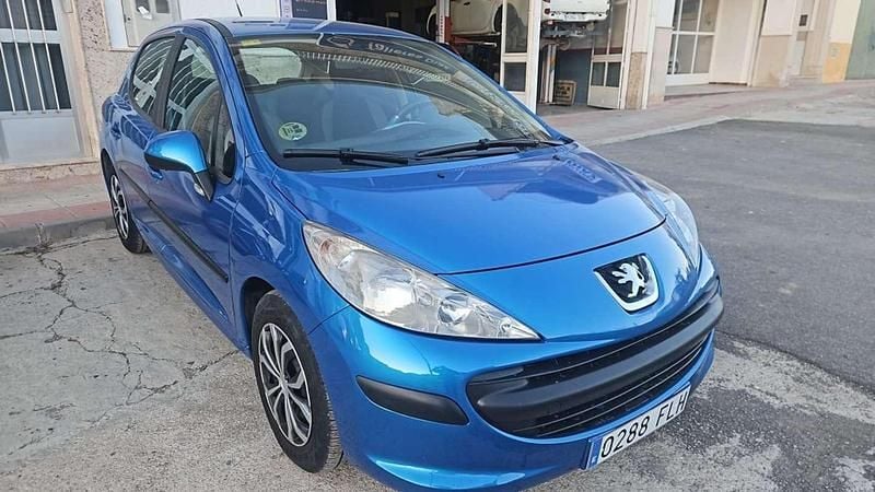 Usado Peugeot 207 Premium 90 CV (66 kW) 2007 Azul Utilitario