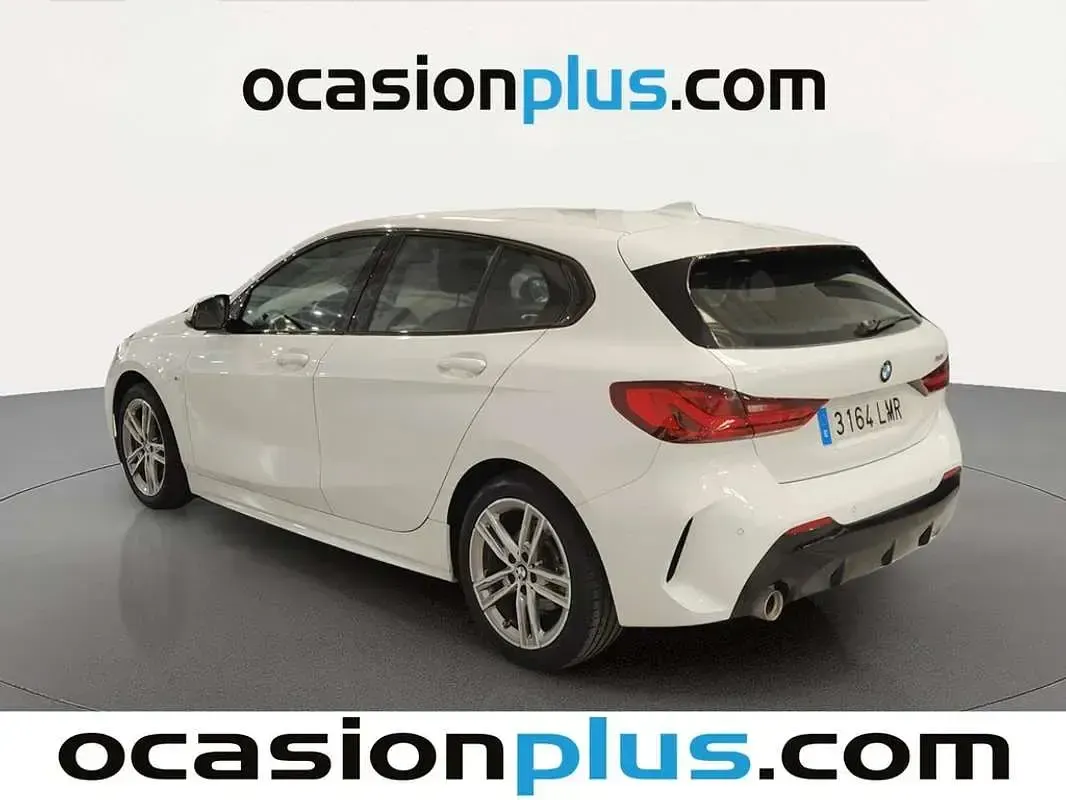 Usado BMW 118 140 CV (102 kW) 2021 Blanco Utilitario