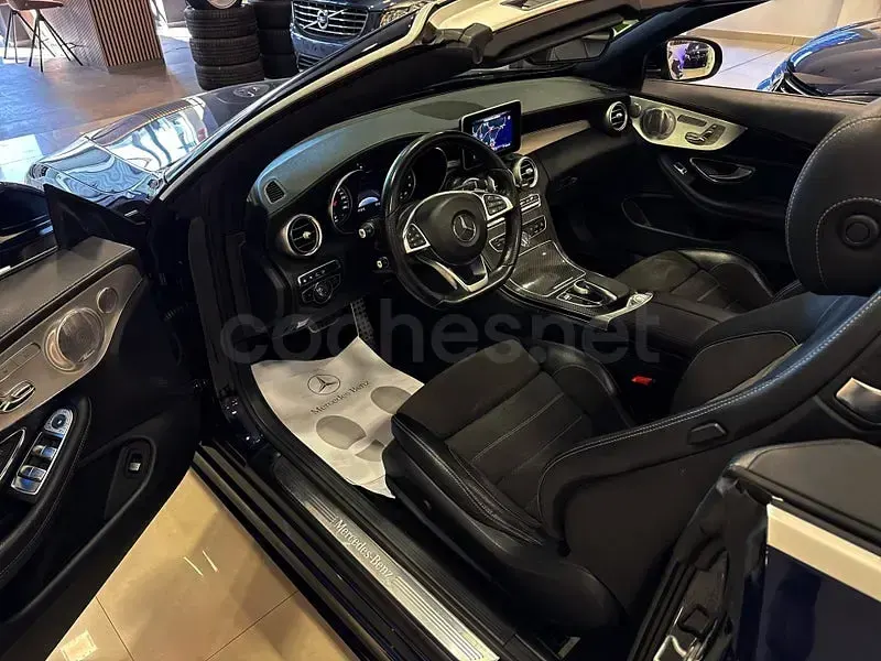 Käytetty Mercedes C300 245 HP (180 kW) 2017 Sininen Avoauto
