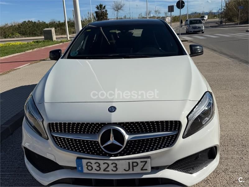 Usado Mercedes A180 AMG line 109 CV (80 kW) 2016 Blanco Berlina