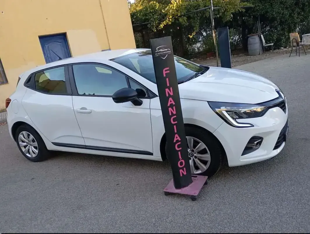 Usado Renault Clio Zen 101 CV (74 kW) 2022 Blanco Utilitario