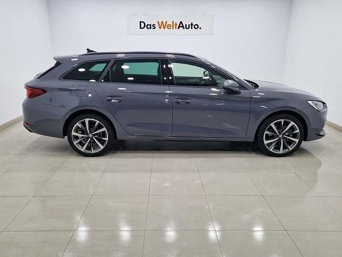 Usado Seat Leon FR 204 CV (150 kW) 2024 Gris Familiar