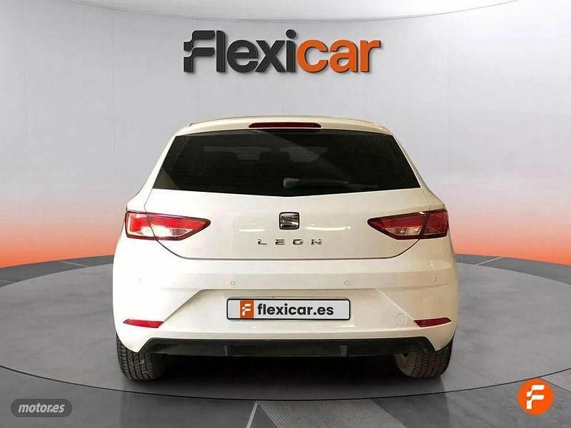 Usado Seat Leon Style 110 CV (80 kW) 2018 Blanco Utilitario