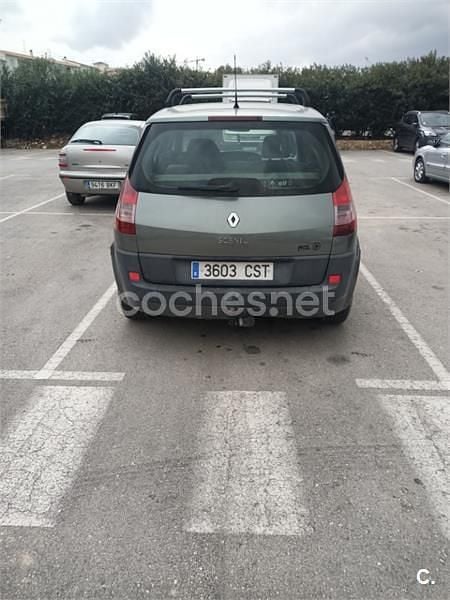 Usado Renault Grand Scénic II Dynamique 130 CV (95 kW) 2004 Verde Monovolumen