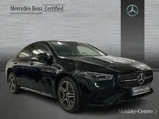 Usado Mercedes CLA250e 218 CV (160 kW) 2023 Negro cosmos Coupe