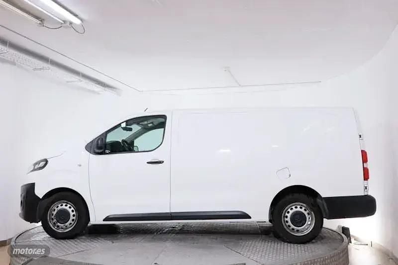 Usado Citroën Jumpy 120 CV (88 kW) 2018 Blanco Monovolumen