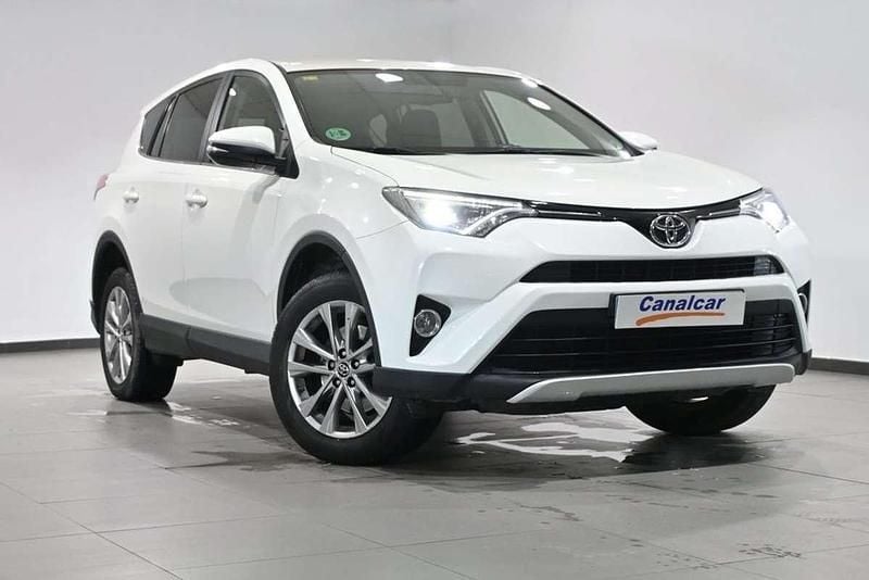 Begagnad Toyota RAV4 Advance 143 HK (105 kW) 2016 Vit SUV