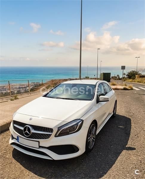 Usado Mercedes A180 AMG line 122 CV (89 kW) 2017 Blanco Berlina