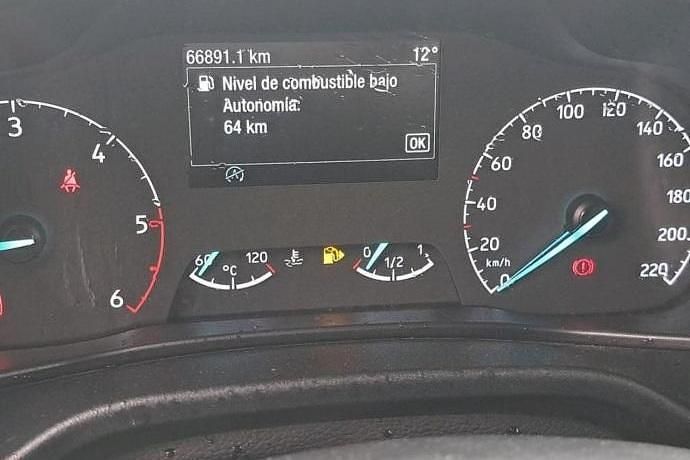 Usado Ford Transit Trend 101 CV (74 kW) 2020 Blanco Van