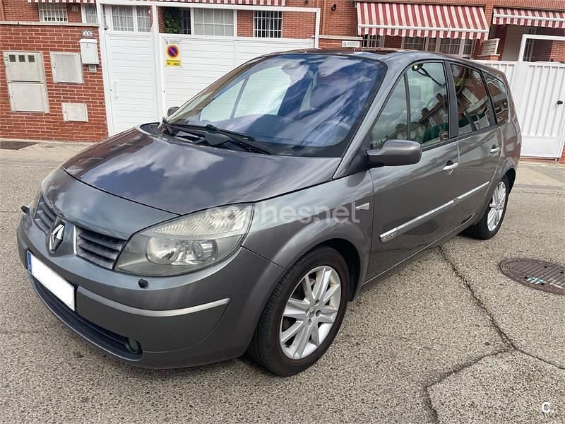 Verde Usado 2004 Renault Grand Scénic II Privilege Monovolumen | 4500 € - Imagen 1/4