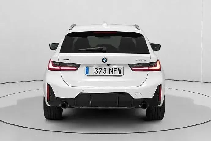 Usado BMW 330e Comfort Edition 292 CV (214 kW) 2025 Familiar