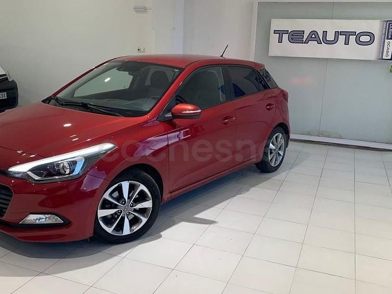 Brugt Hyundai i20 100 HK (73 kW) 2016 Rød Sedan