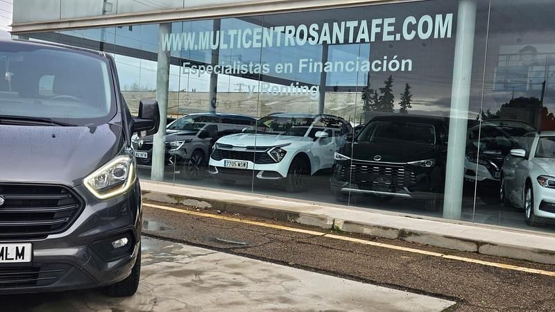 Usado Ford Transit Custom Trend 150 CV (110 kW) 2023 Blanco Familiar