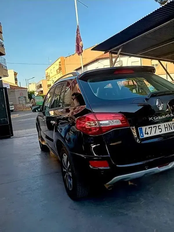 Usado Renault Koleos Bose Edition 150 CV (110 kW) 2012 Negro SUV