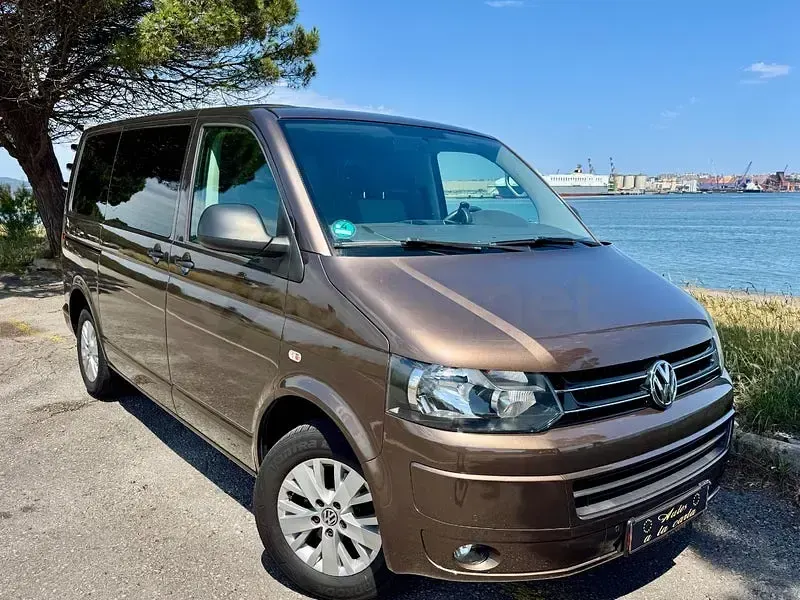 Usado VW Multivan Edition 140 CV (102 kW) 2015 Marrón Monovolumen