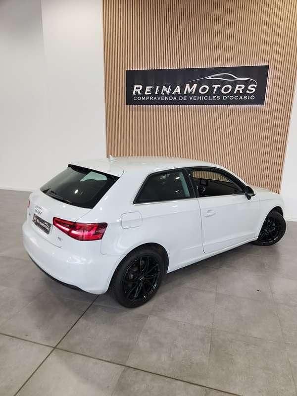 Käytetty Audi A3 Ambition 105 HP (77 kW) 2013 Valkoinen Sedan