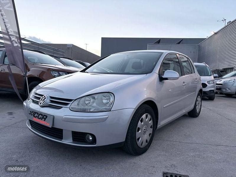 Plateado Usado 2007 VW Golf Trendline Berlina | 7500 € (Un poco caro) - Imagen 1/4