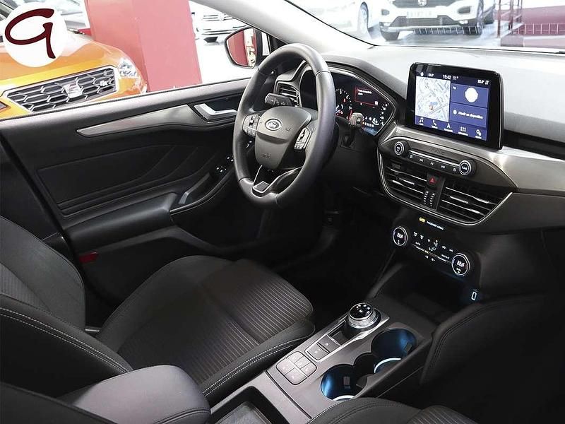 Usado Ford Focus Titanium 120 CV (88 kW) 2019 Blanco Familiar