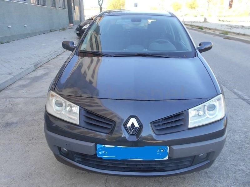 Usado Renault Mégane II Dynamique 105 CV (77 kW) 2008 Negro Berlina