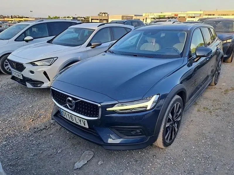 Usado Volvo V60 CC 197 CV (144 kW) 2022 Familiar