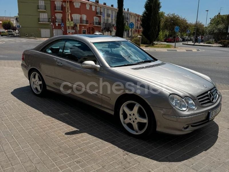 Usado Mercedes CLK320 Avantgarde 218 CV (160 kW) 2003 Gris / plata Coupe